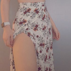 Floral Maxi Skirt!!! 🌻